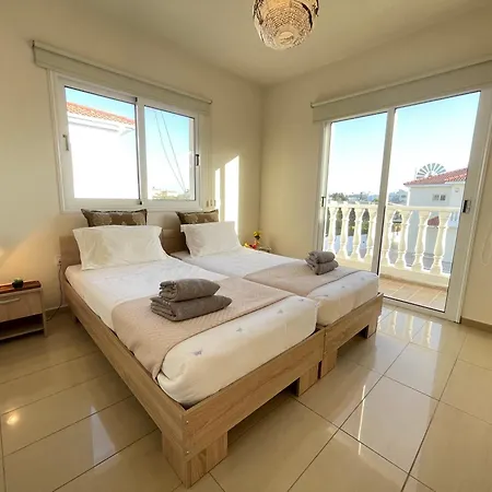 Eden Nissi Front Ajía Nápa