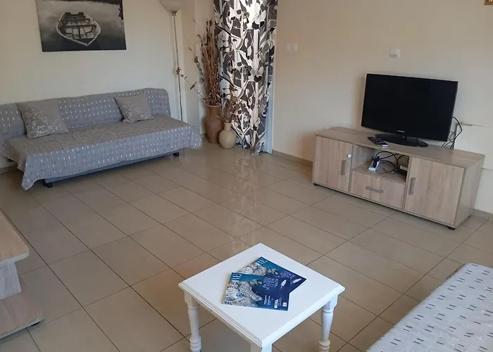 Villa Eden Nissi Front *